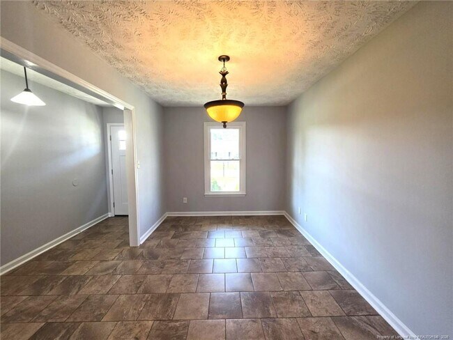 Building Photo - 5004 Paulsun Dr