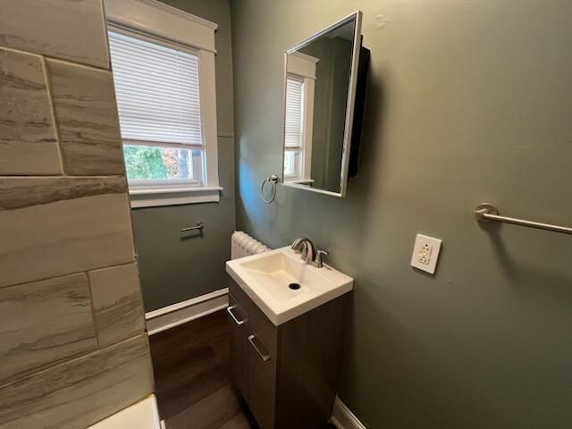 Building Photo - 222 Lewis Ave