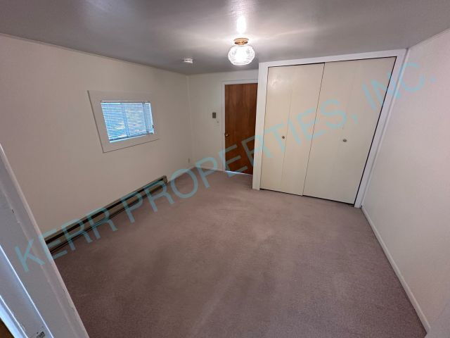 Building Photo - 6015 SE Hosner Rd