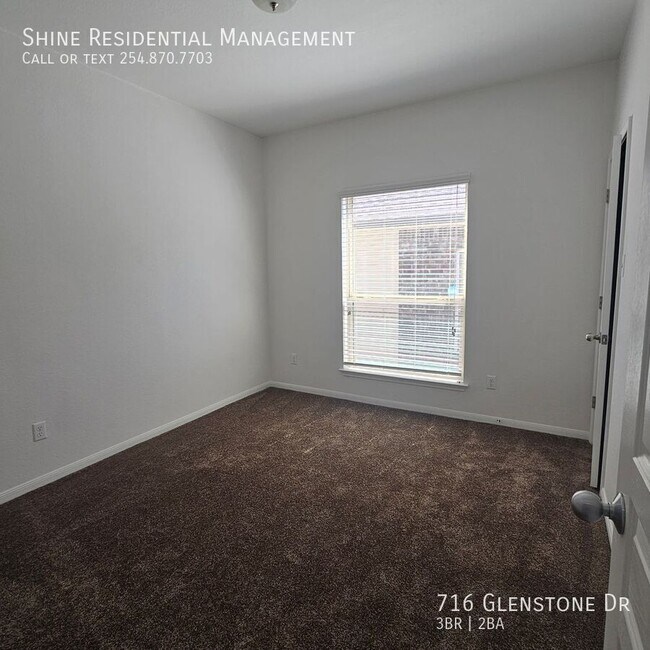 Building Photo - 716 Glenstone Dr
