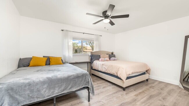 Building Photo - 8010 Misty Park St