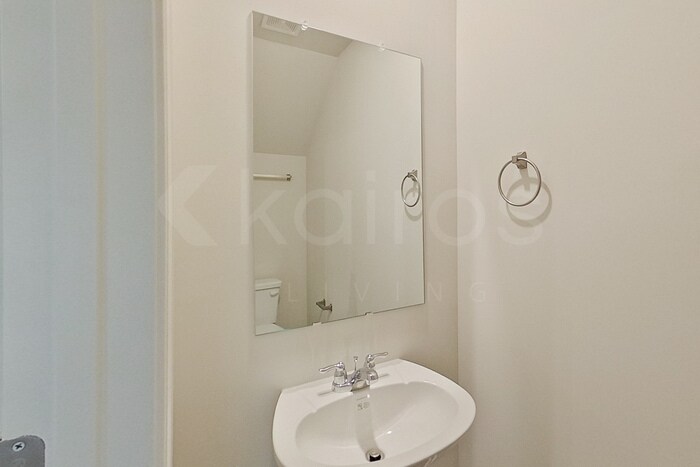 Building Photo - 345 Ironwood Ct