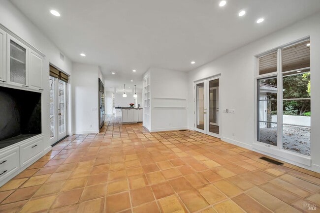 Building Photo - 1041 Las Amigas Rd