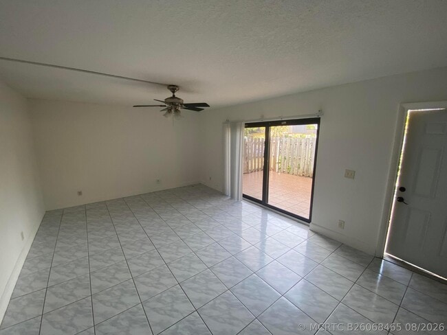 Building Photo - 2370 Waterside Dr