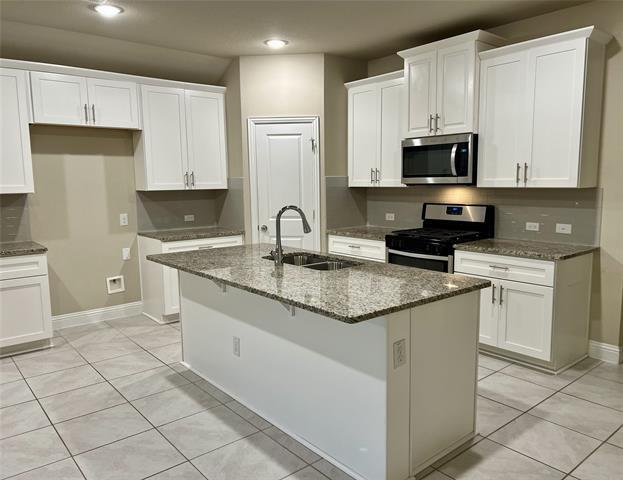 Building Photo - 2143 Erika Ln