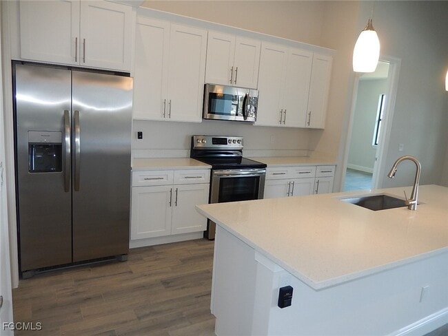 Building Photo - 1113 SW 1st Terrace