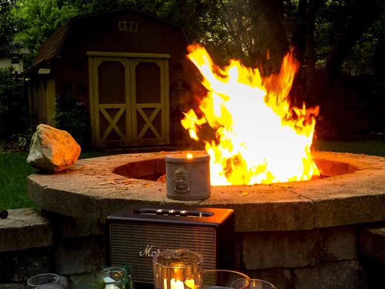 Fire Pit - 28W461 Juanita Dr