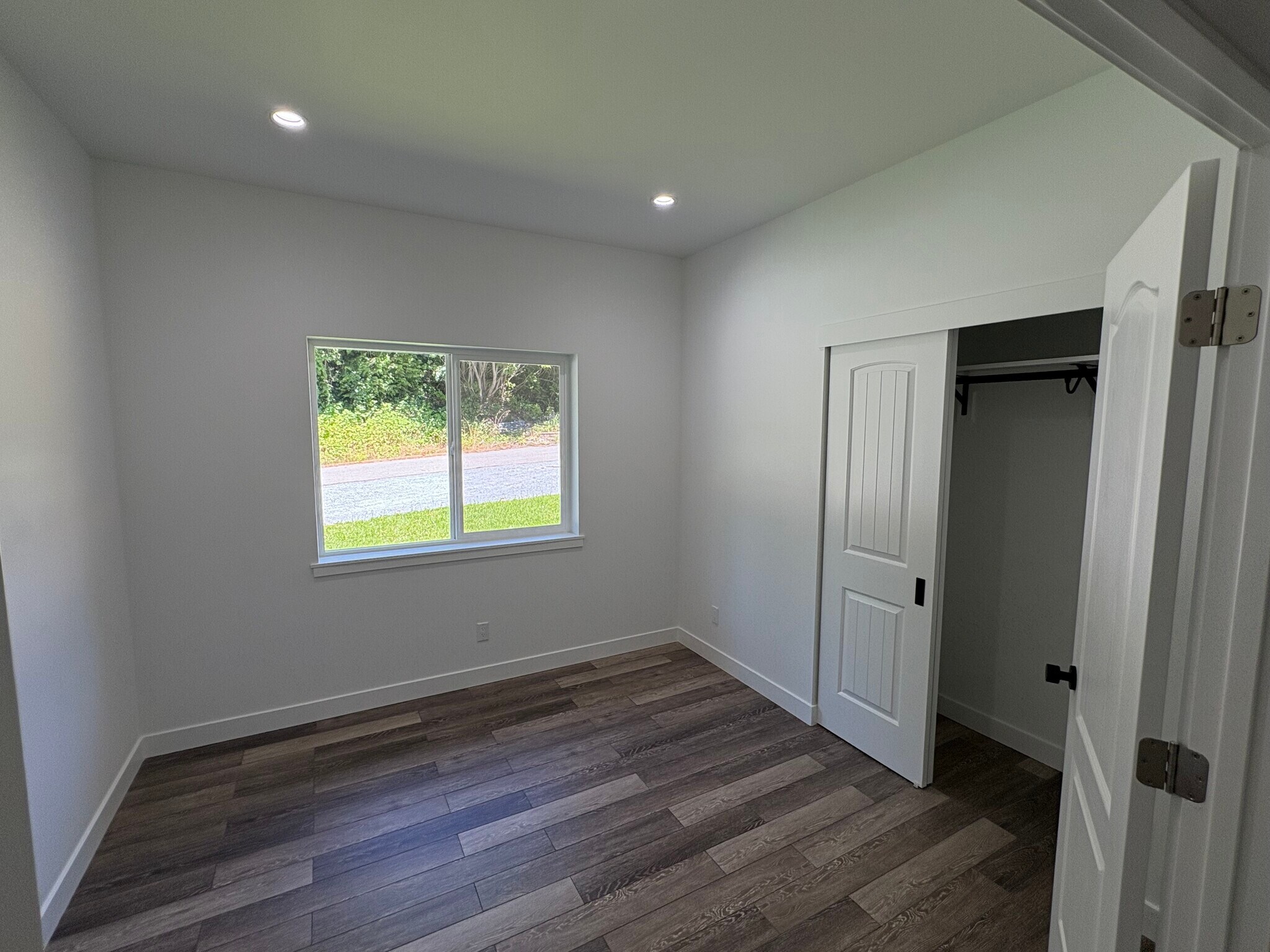 Building Photo - 3019 Hemlock Way