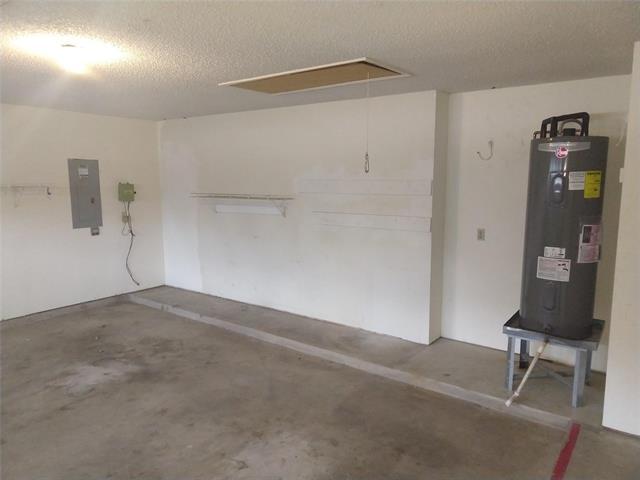 Building Photo - 6218 Paradise Dr