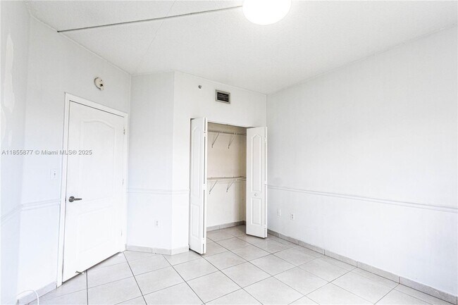 Building Photo - 17405 NW 75th Pl