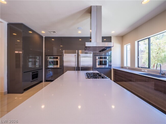 Building Photo - 7447 Yonie Ct