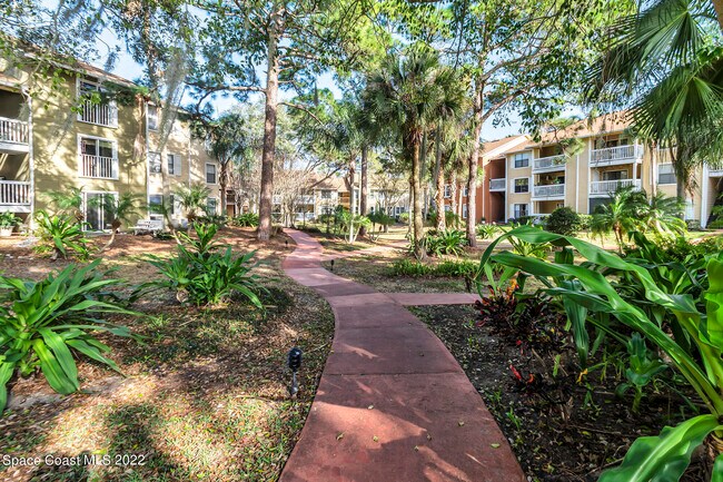 Building Photo - 225 S Tropical Trail