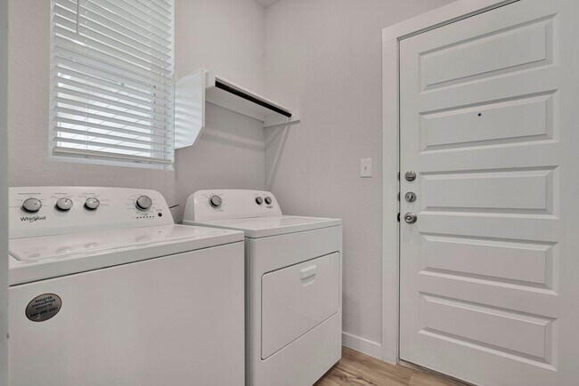 Building Photo - Cozy 3 Bedroom Home in Blue Ridge Ranch- Growing Southeast San Antonio Area!