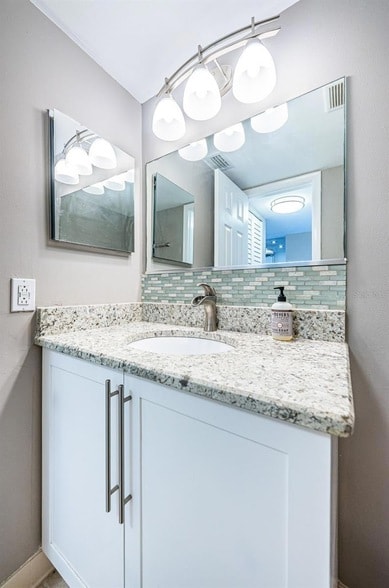 Building Photo - 6104 Palma Del Mar Blvd S