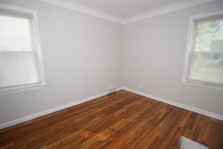Building Photo - 22480 Lambrecht Ave