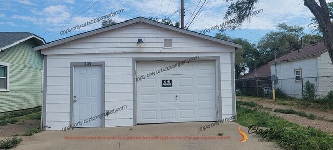 Primary Photo - Small Commercial Shop for Rent - Available...