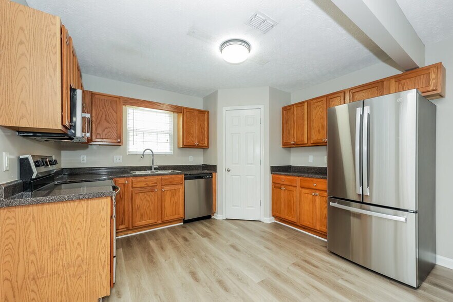 Building Photo - 4852 Nina Marie Ave
