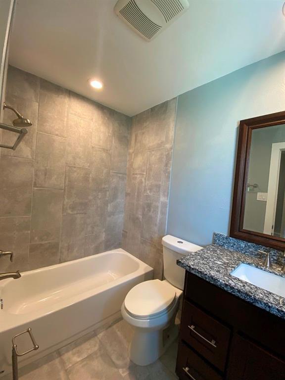 Building Photo - 3411 Lynridge Dr