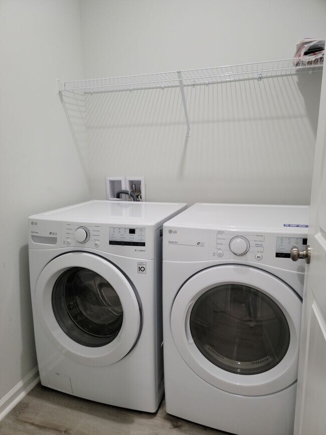 Building Photo - Coastal Point