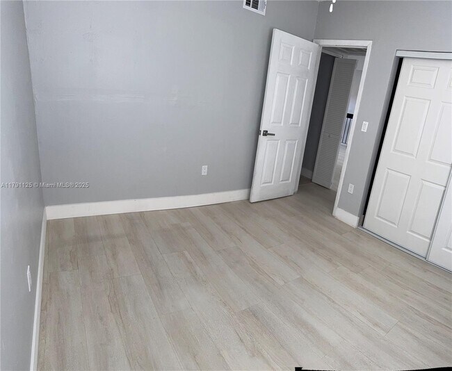 Building Photo - 6375 W 27th Way