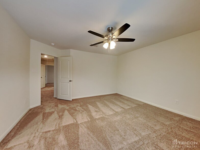 Building Photo - 23020 Shakespeare Dr