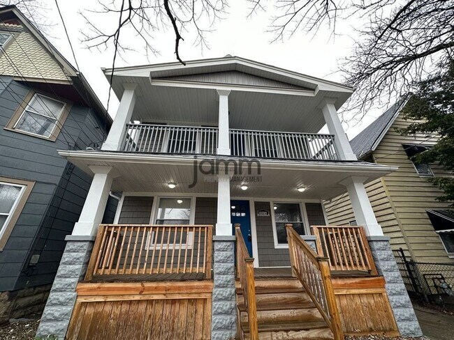 Building Photo - 3026 Monroe Ave