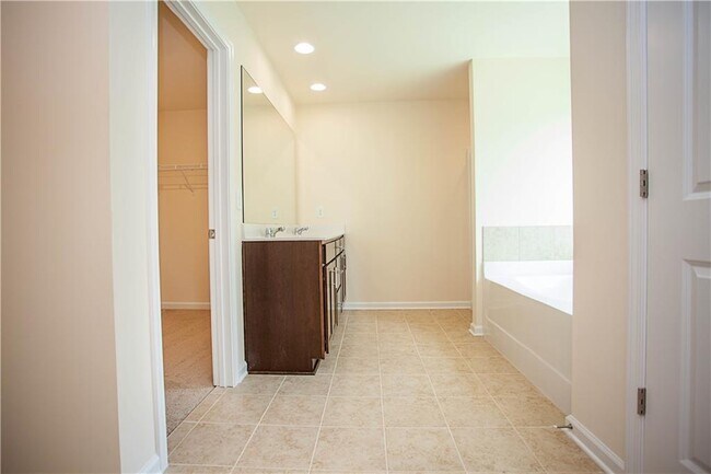 Building Photo - 4355 Almanor Cir