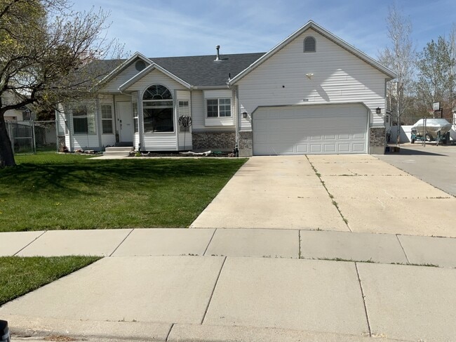 Building Photo - 5964 W Wolf Creek Ct