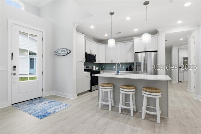 Building Photo - 119 Blue Starfish Ln