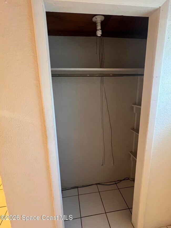 Building Photo - 441 Vickers St