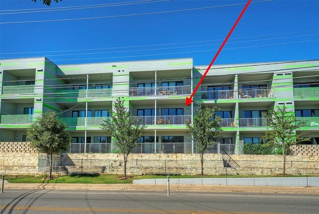 Building Photo - 4004 Banister Ln