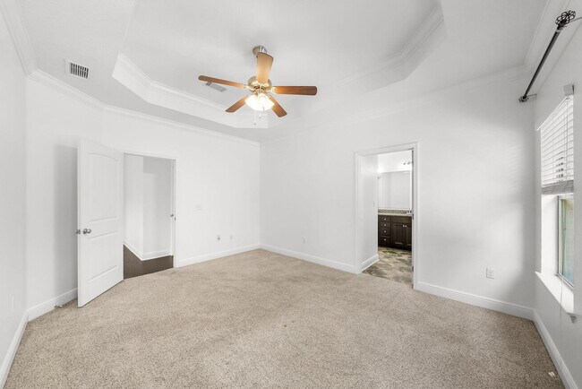 Building Photo - 282 Whispering Lake Dr