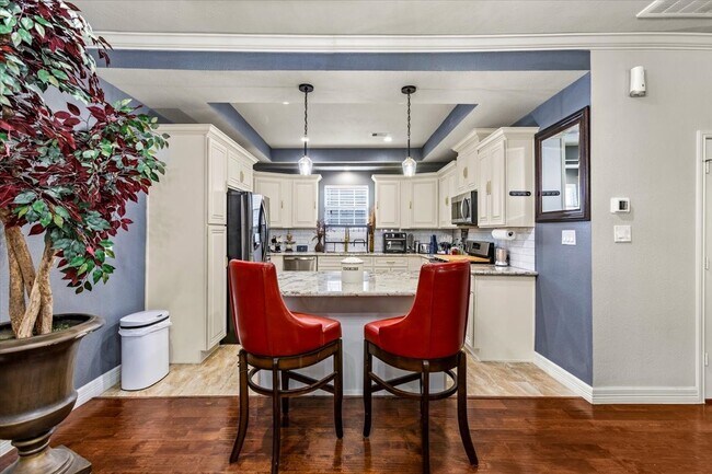 Building Photo - 3715 Avenue O 1/2