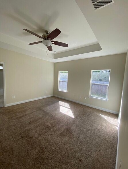 Building Photo - 2267 Tom St