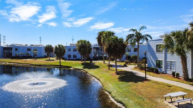 Building Photo - 3923 Atrium Dr
