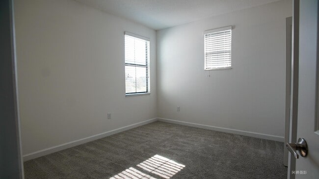 Building Photo - 11090 Whistling Pne Wy