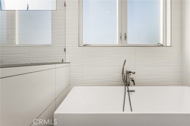 Building Photo - 4405 Channel Pl