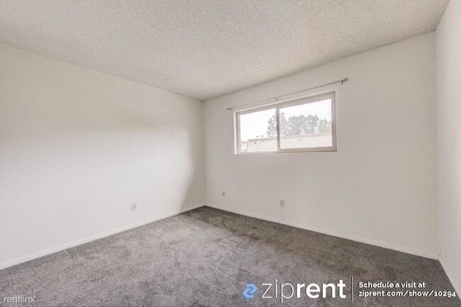 Building Photo - 2 br, 1 bath Condo - 9546 Carroll Canyon R...