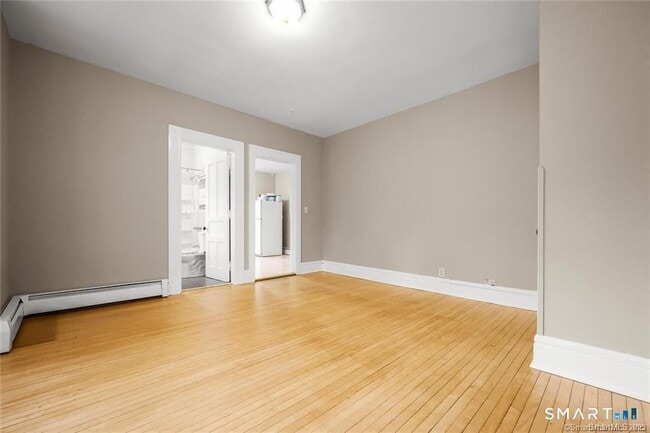 Building Photo - 49 Atwater Ave