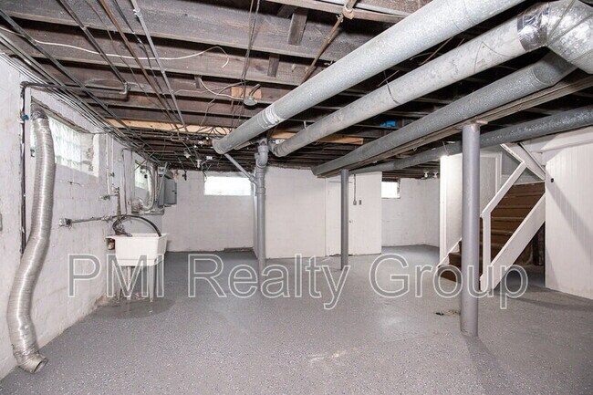 Building Photo - 3583 Ingleside Rd