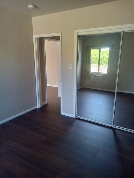 Building Photo - 11617 Archwood St