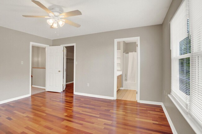 Building Photo - $1,750 Derry Twp School townhome for rent