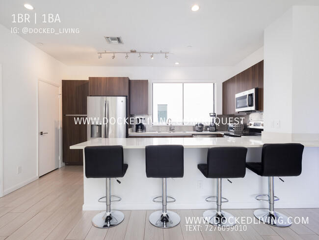 Building Photo - Luxury Co-Living at Fort Lauderdale. Premi...