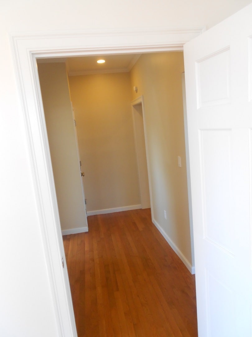Building Photo - 18 Haviland St