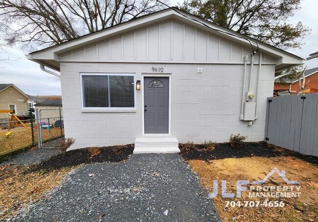 Building Photo - Beautifully Remodeled 1 Bed/1 Bath Home in Cramerton!