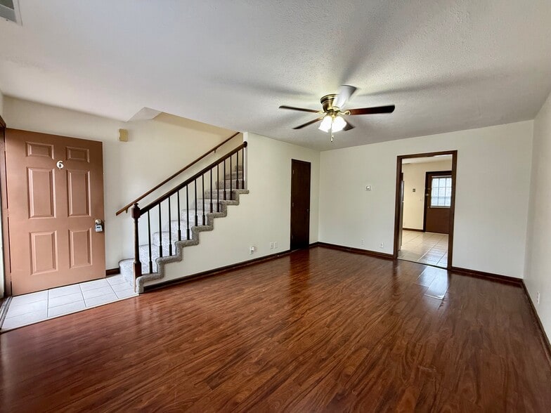 Living Room - 110 Elleta Ave