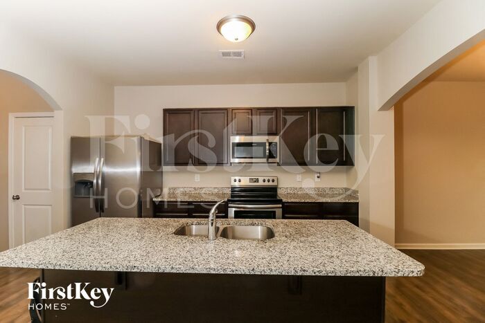 Building Photo - 205 Southwind Cir