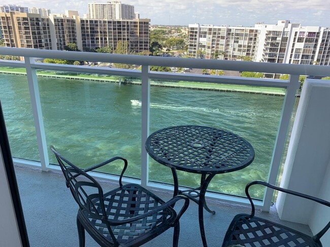 Building Photo - 3000 S Ocean Dr