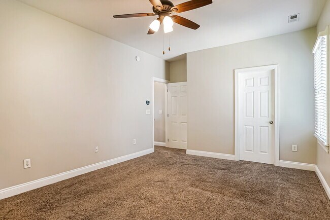 Building Photo - 861 Stroud Cir