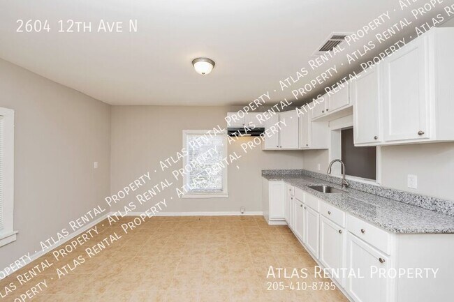 Building Photo - 2604 12th Ave N